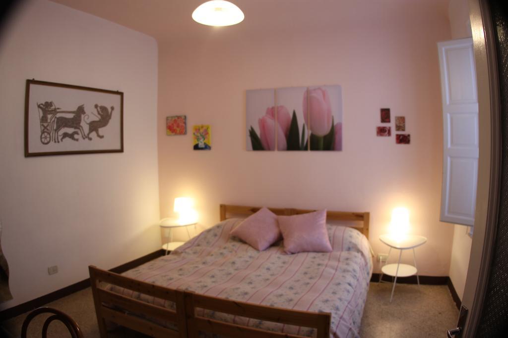 Casa Di Osio Panzió Siena Szoba fotó